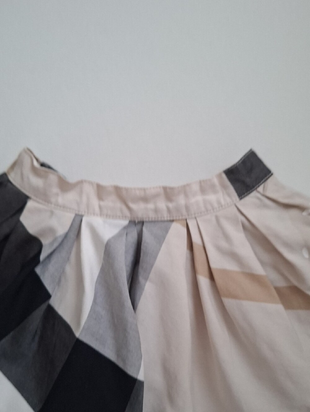 Burberry Beige, Black and White Checkered Cotton Full Circle Skirt Floral Design - Picture 5 of 16